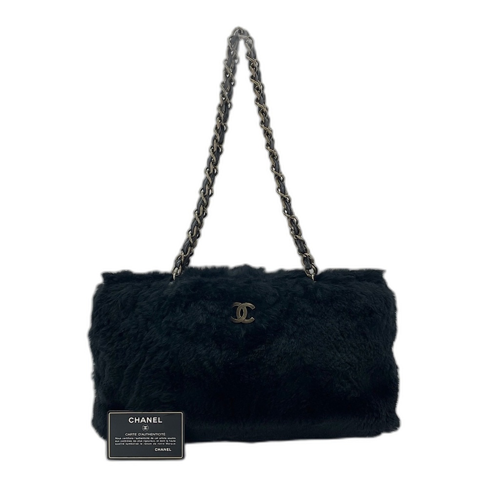 CHANEL Black Shoulder Bag